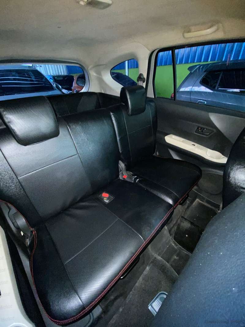 Daihatsu Sigra - 3