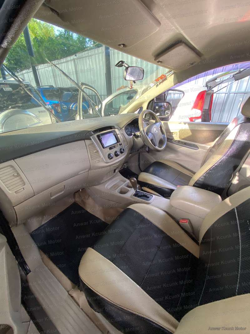 Toyota Kijang Innova - 2