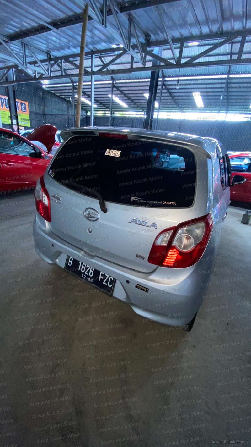 Daihatsu Ayla X - 4