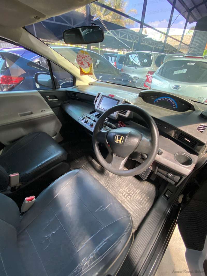 Honda Freed - 2