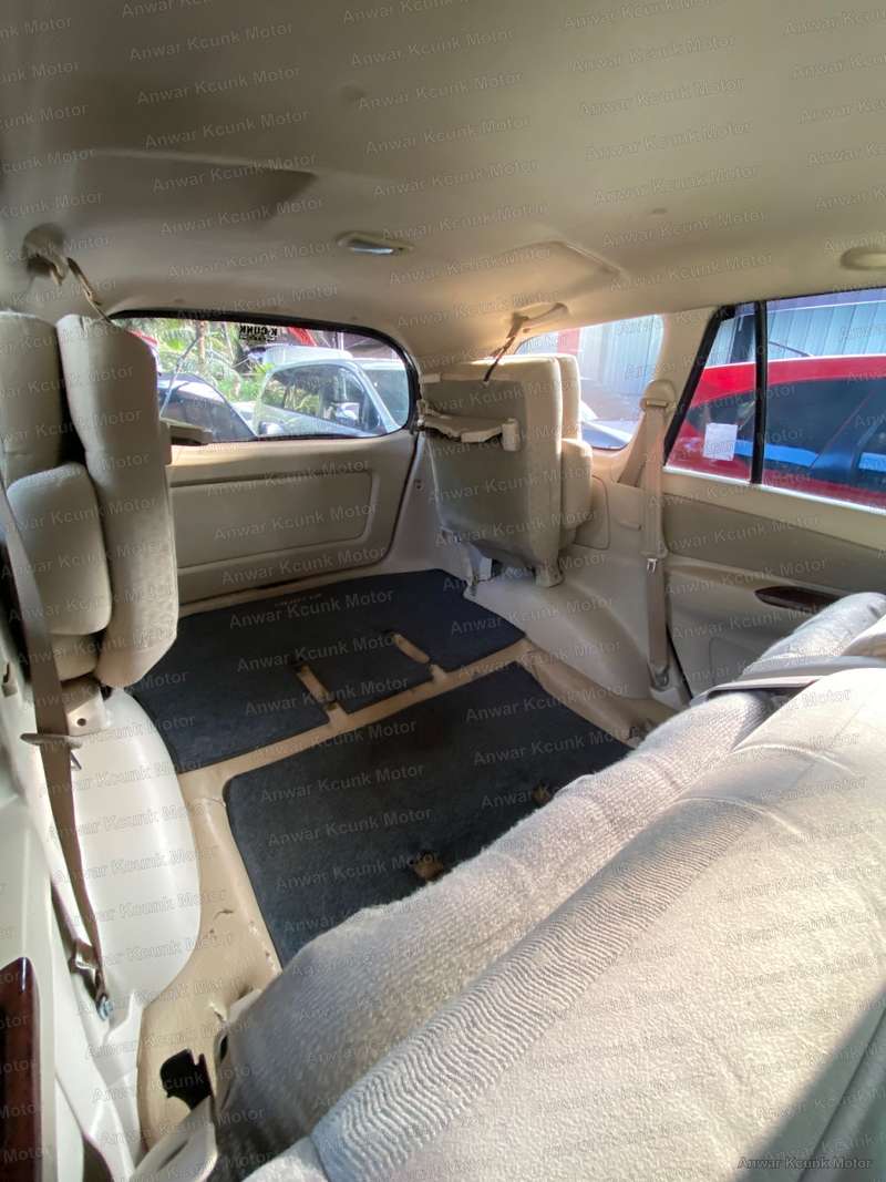 Toyota Innova G - 3
