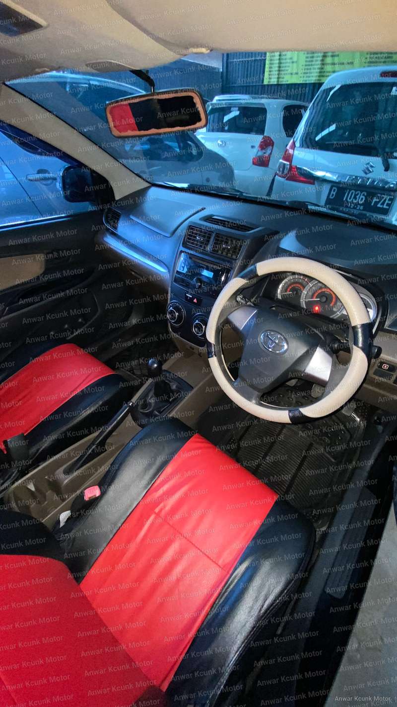 Toyota Avanza E - 2