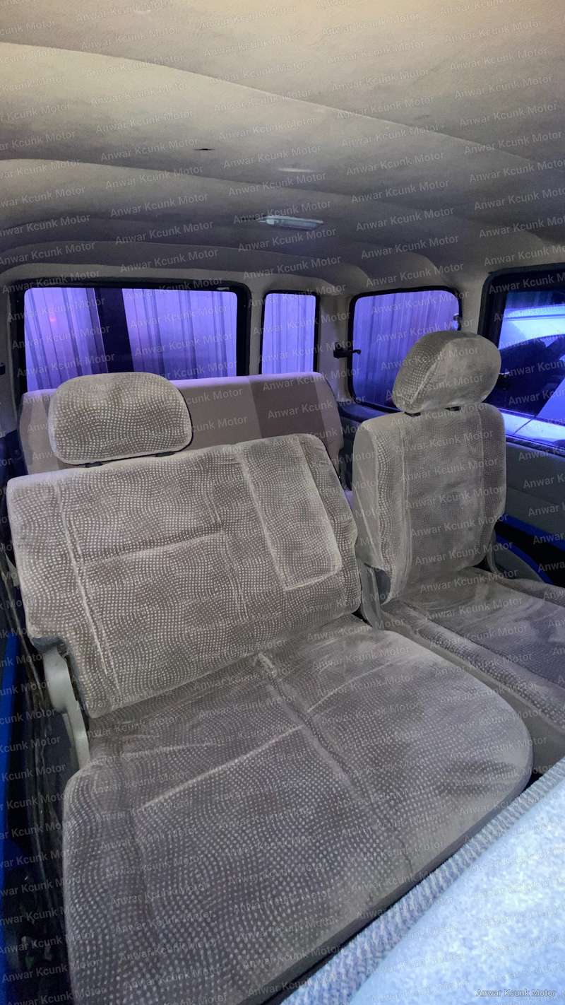 Toyota Grand Extra - 3