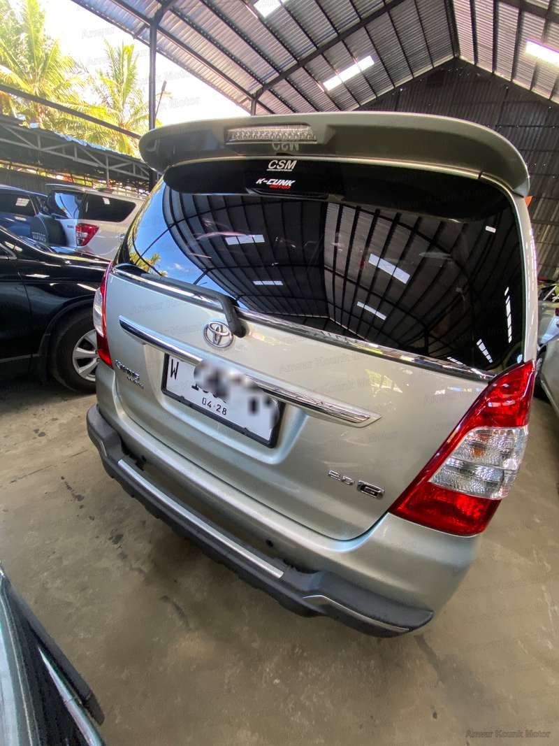 Toyota Innova - 4