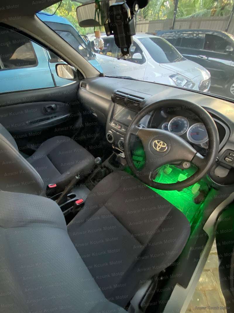 Toyota Avanza - 2