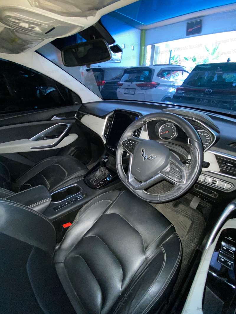 Wuling Almaz - 2