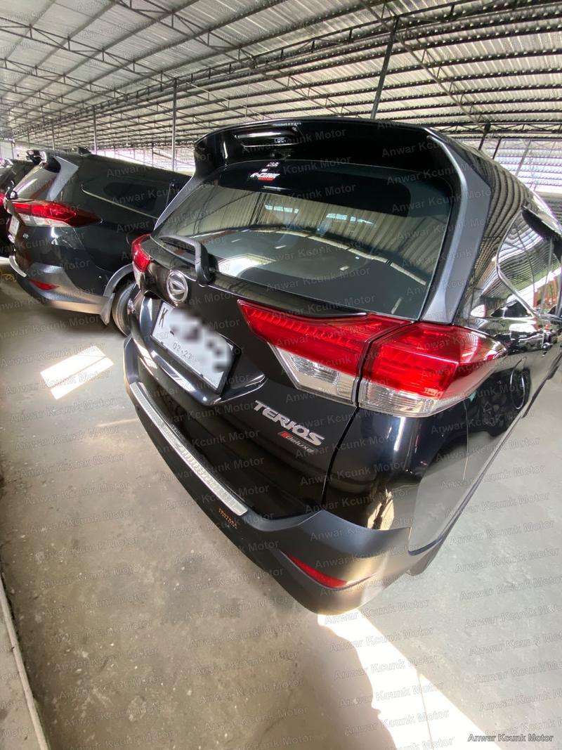Daihatsu Terios Deluxe - 4
