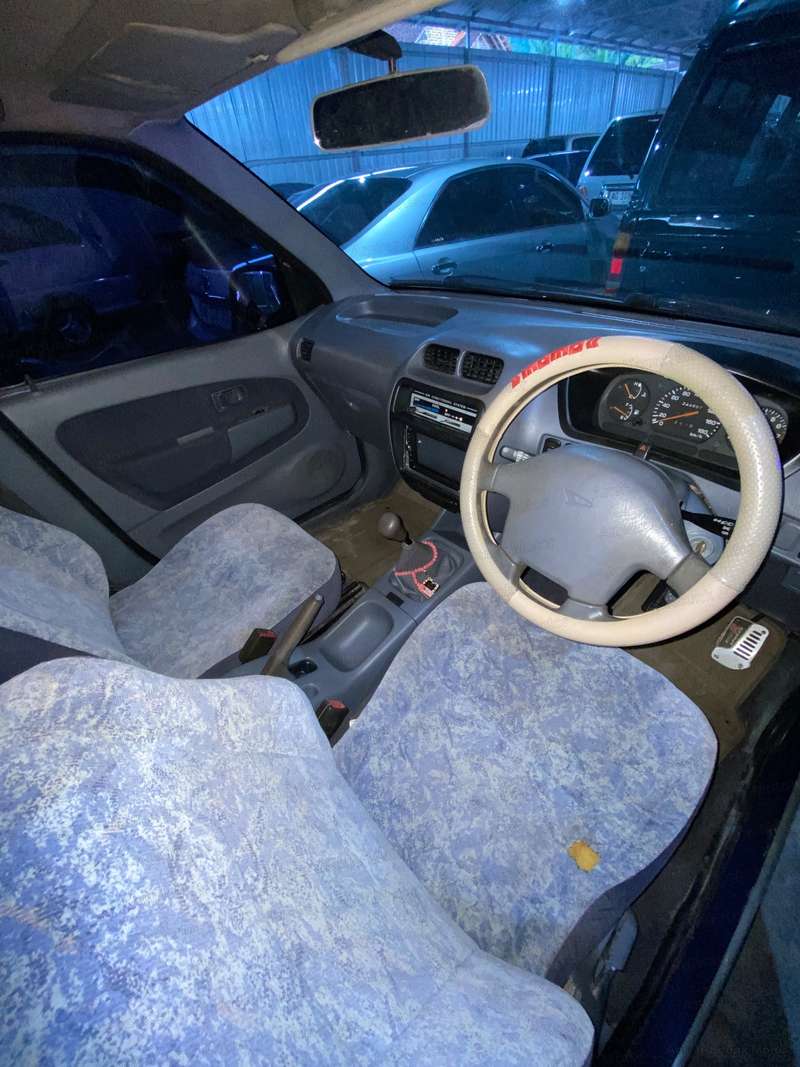 Daihatsu Taruna - 2