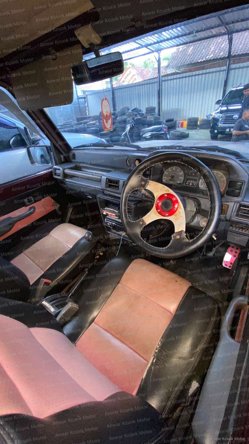 Daihatsu Feroza - 2