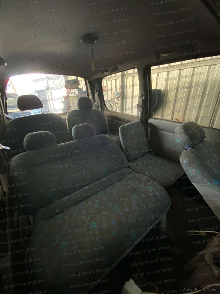 Nissan Serena - 3