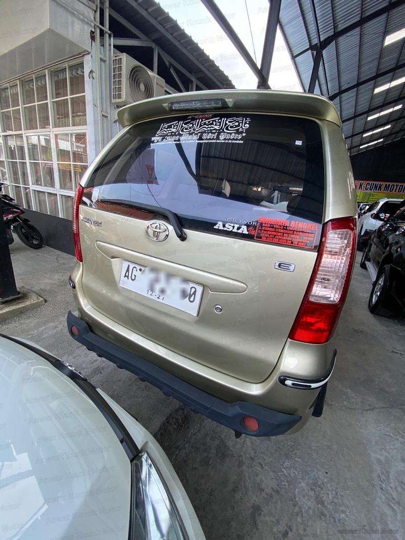 Toyota Avanza E - 4