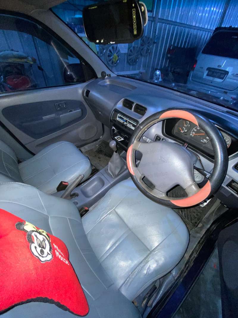 Daihatsu Taruna - 2
