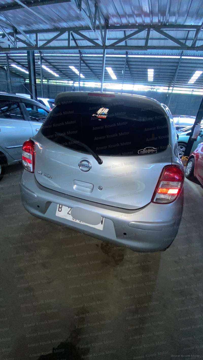 Nissan March - 4