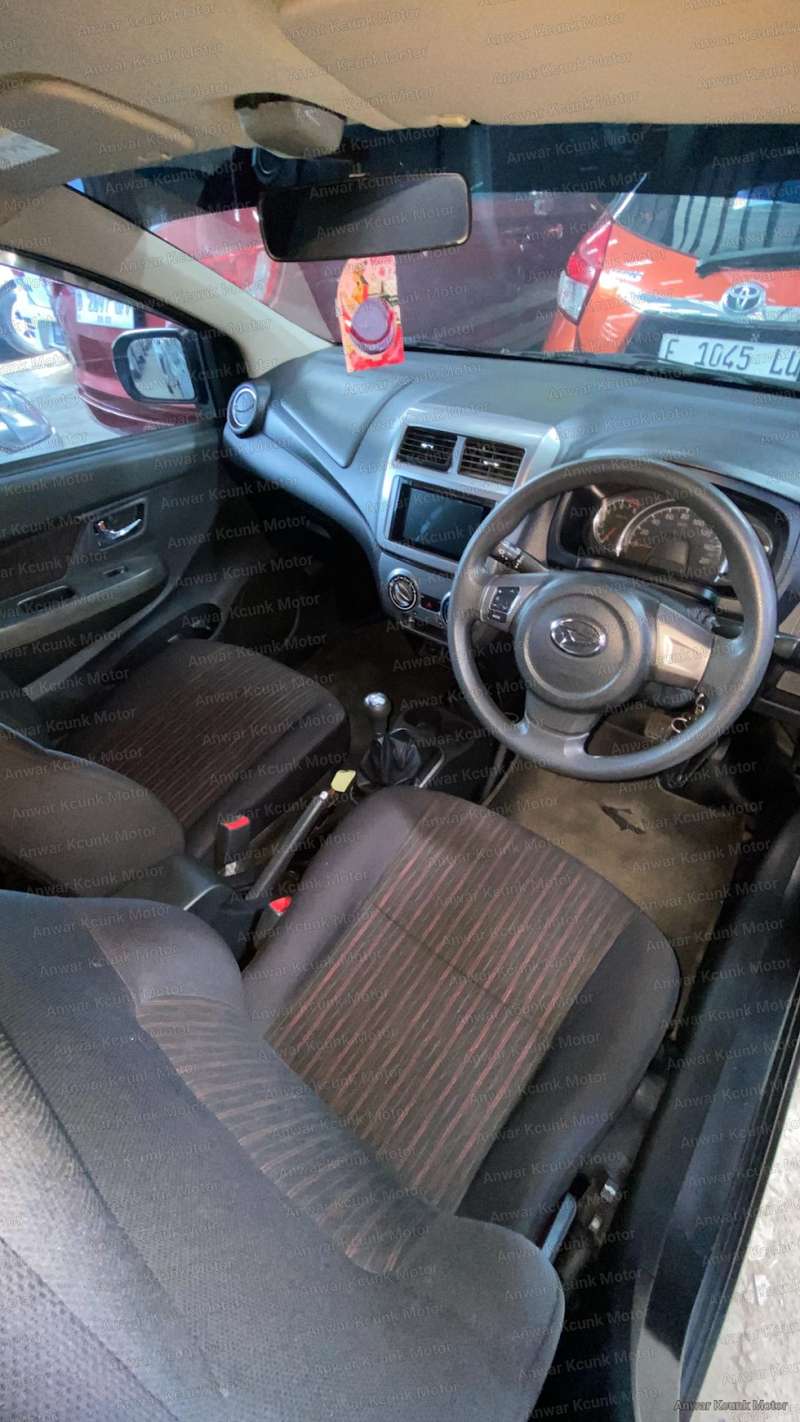 Daihatsu Ayla R - 2