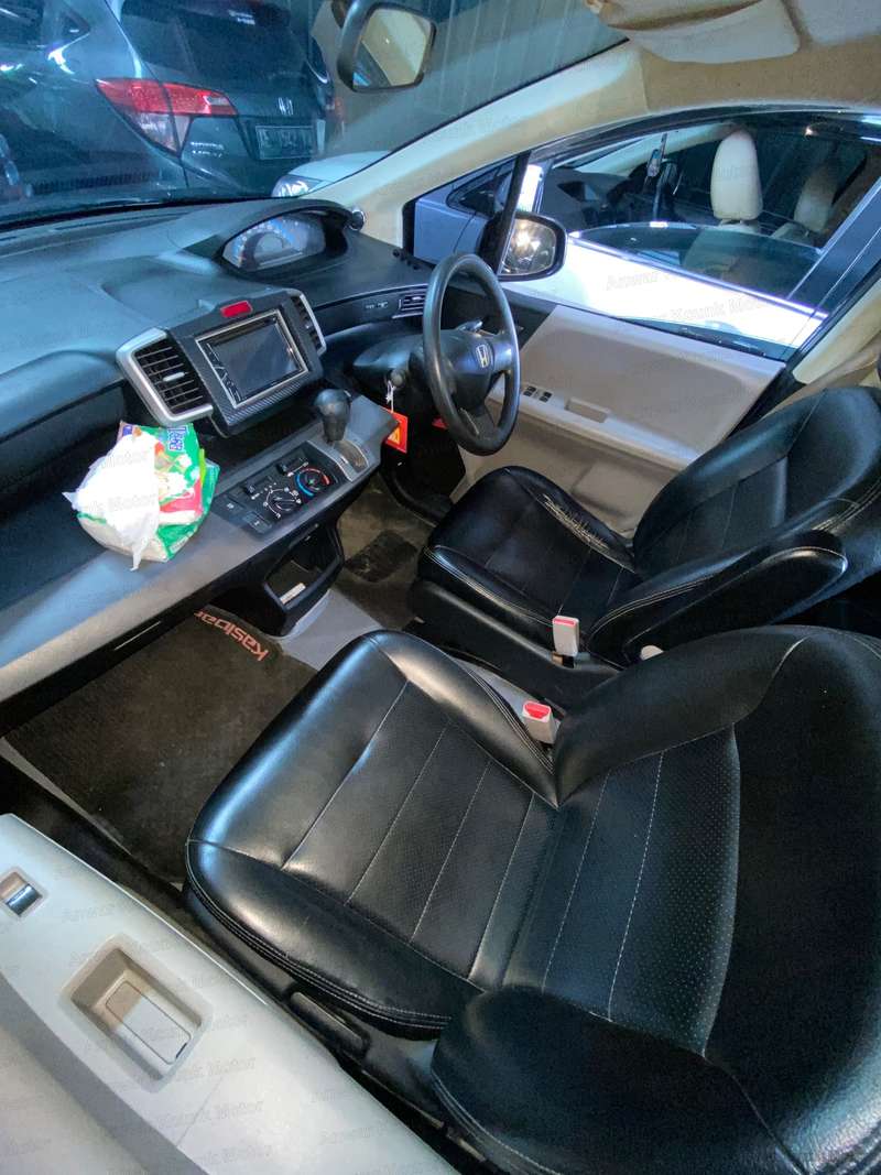 Honda Freed - 2