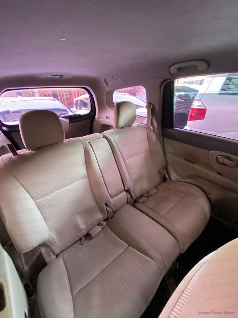 Nissan Grand Livina - 3