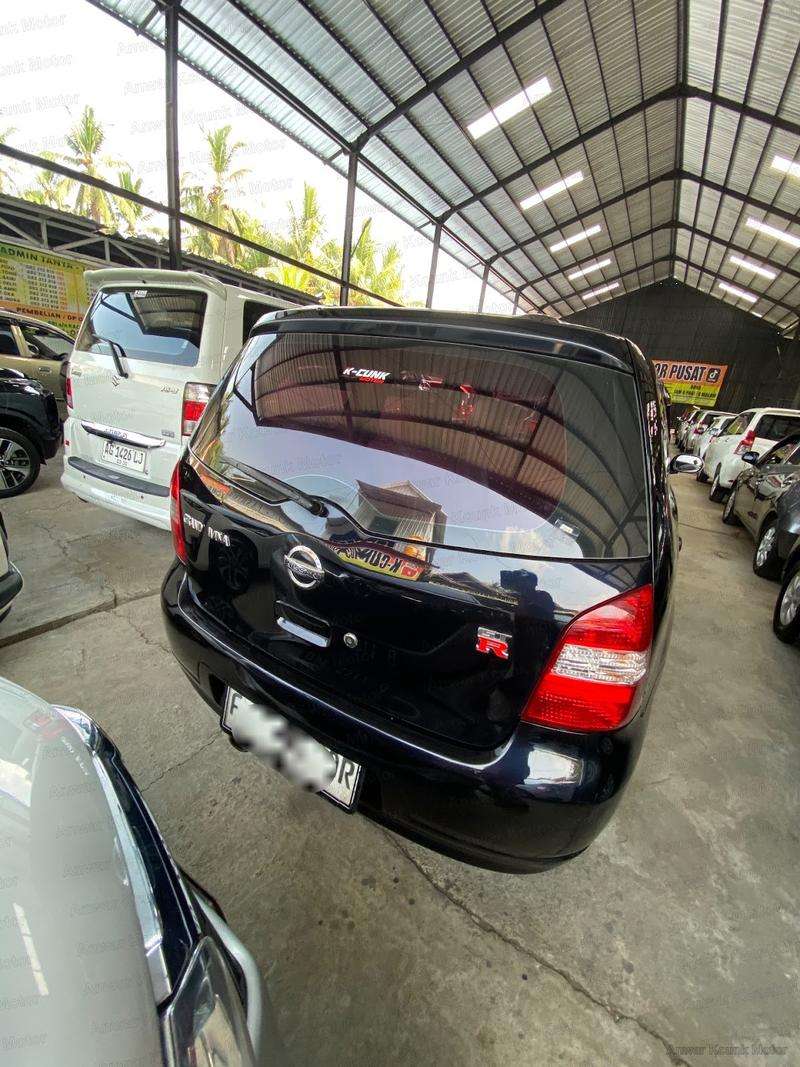 Nissan Grand Livina - 4