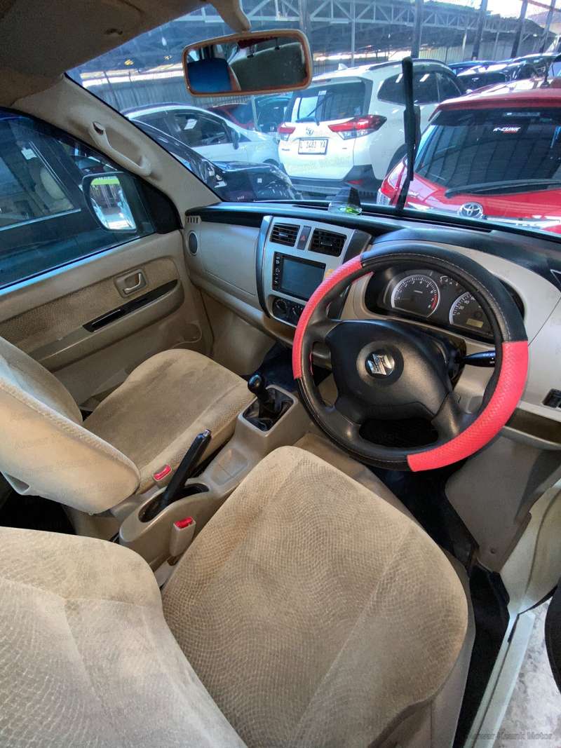 Suzuki APV Luxury SGX - 2