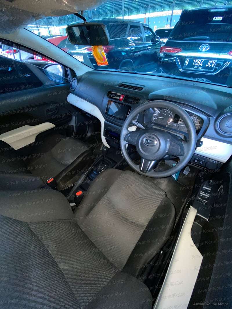 Daihatsu Terios Deluxe - 2