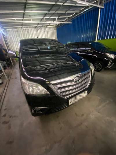 Toyota Innova 2014