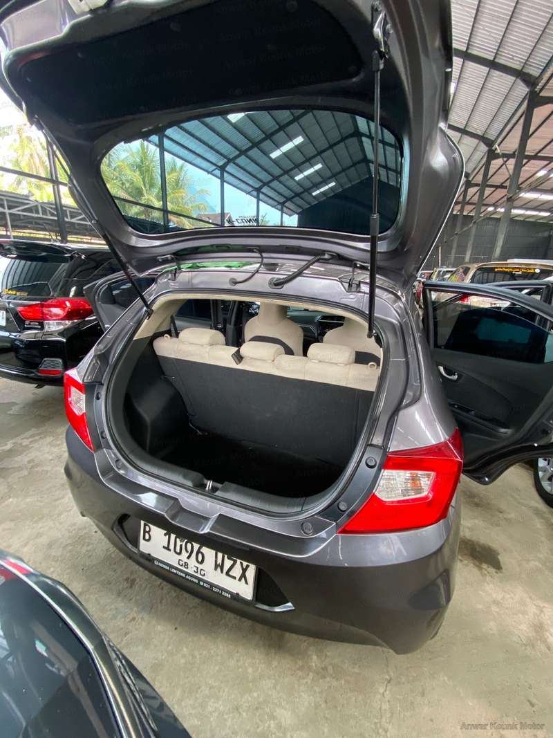 Honda Brio - 3