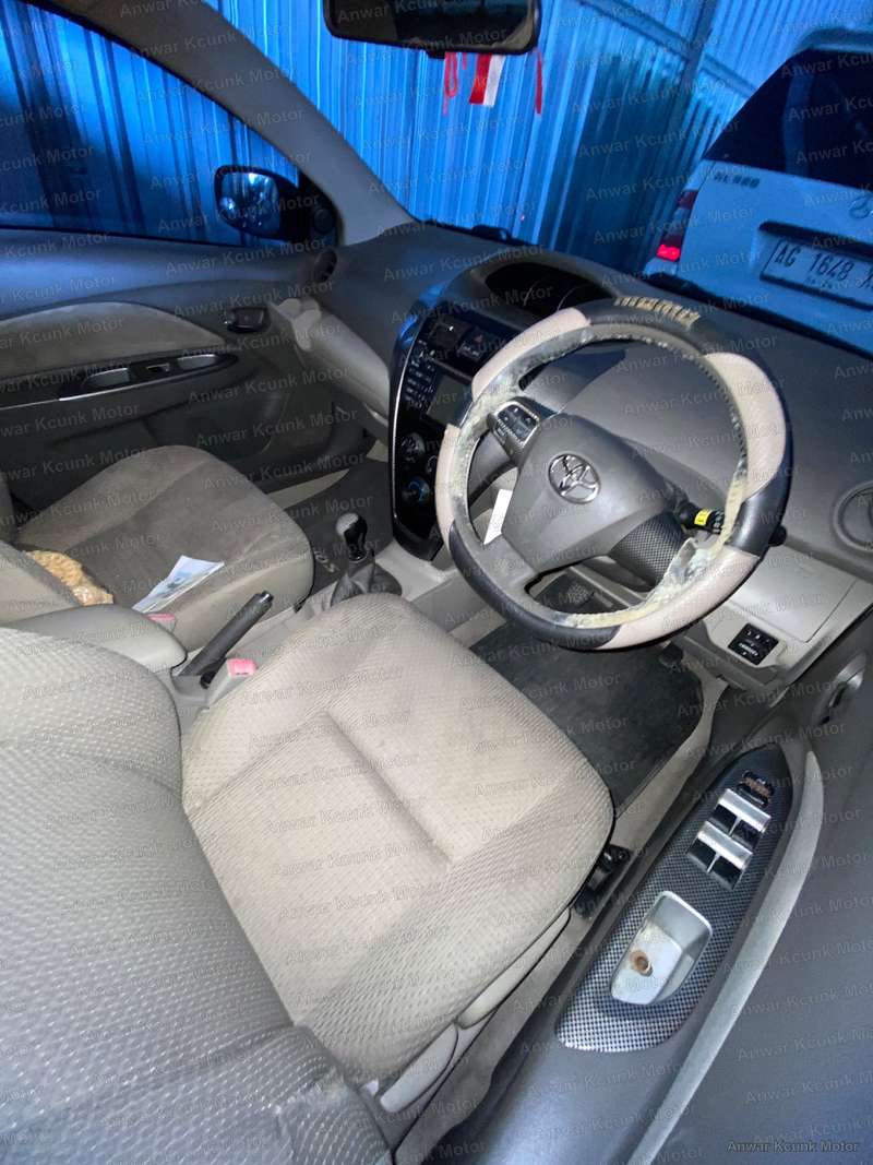 Toyota Vios - 2