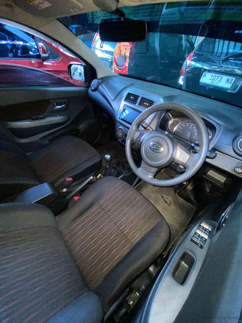 Daihatsu Ayla - 2