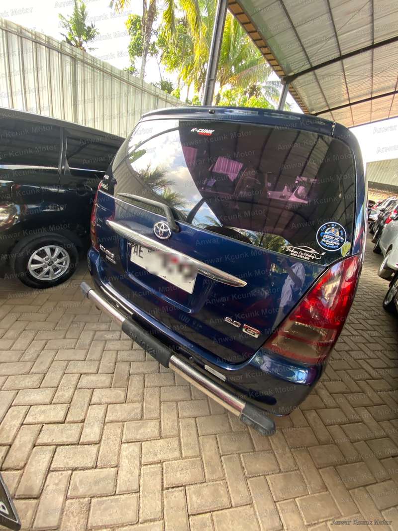 Toyota Innova - 4