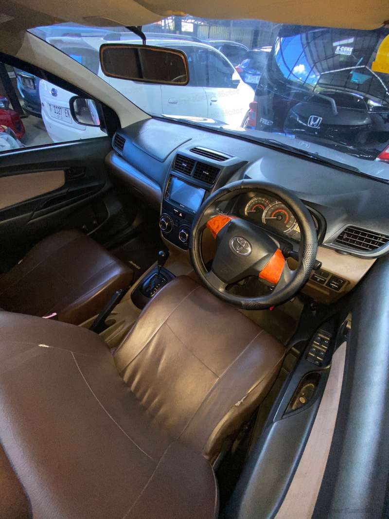 Toyota Avanza - 2