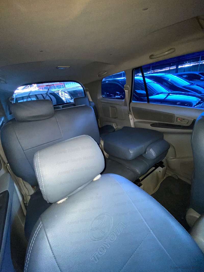 Toyota Innova - 3