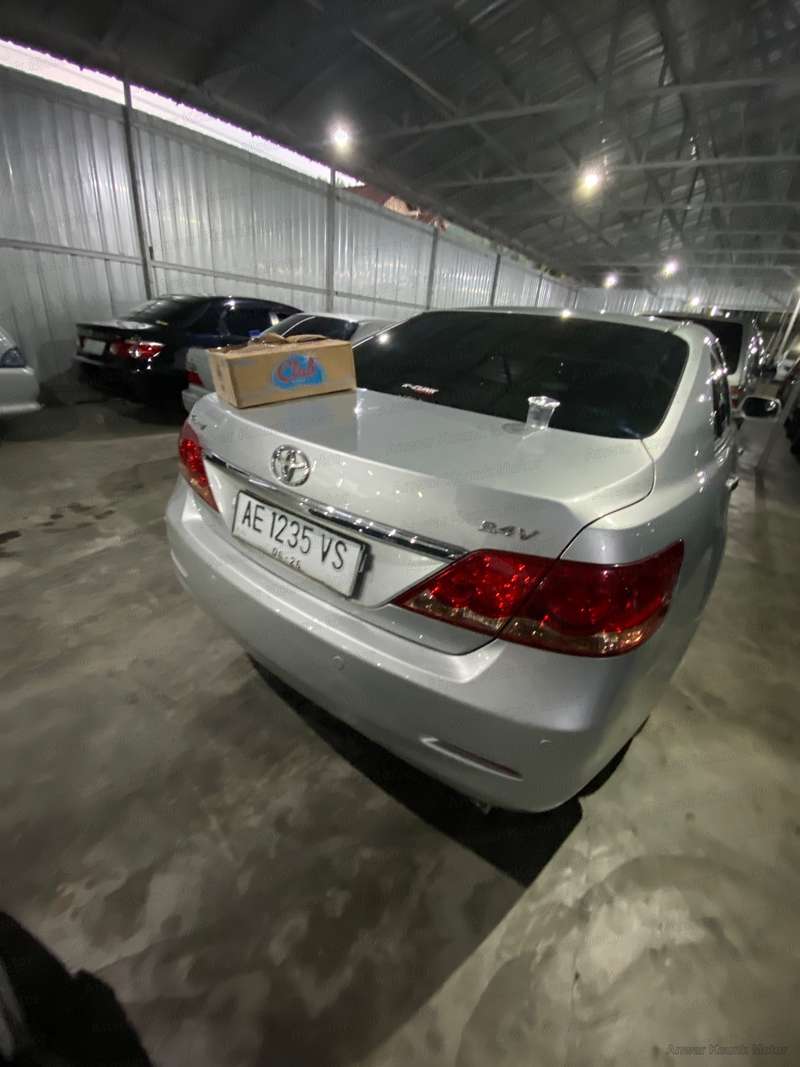 Toyota Camry V - 4
