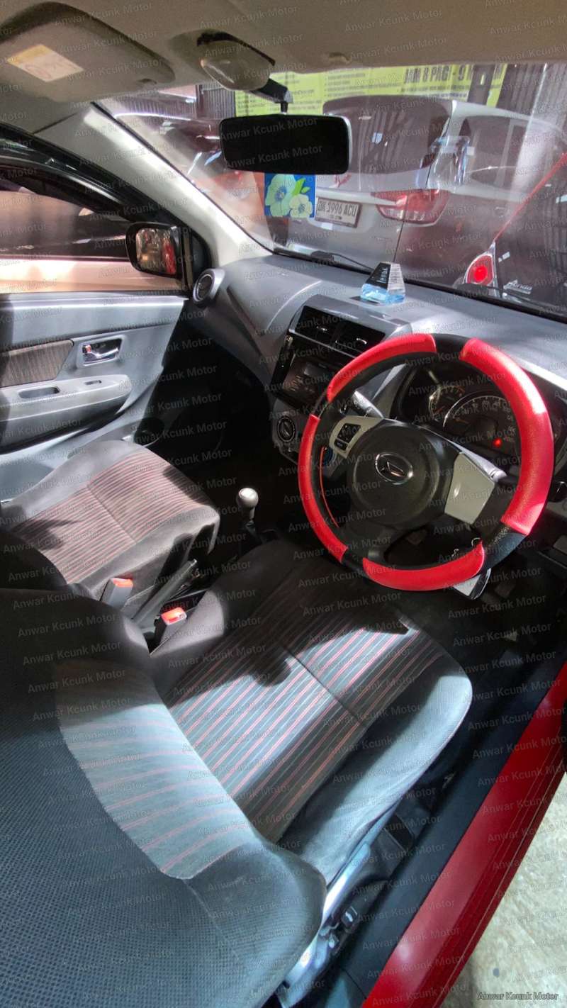 Daihatsu Ayla R - 2