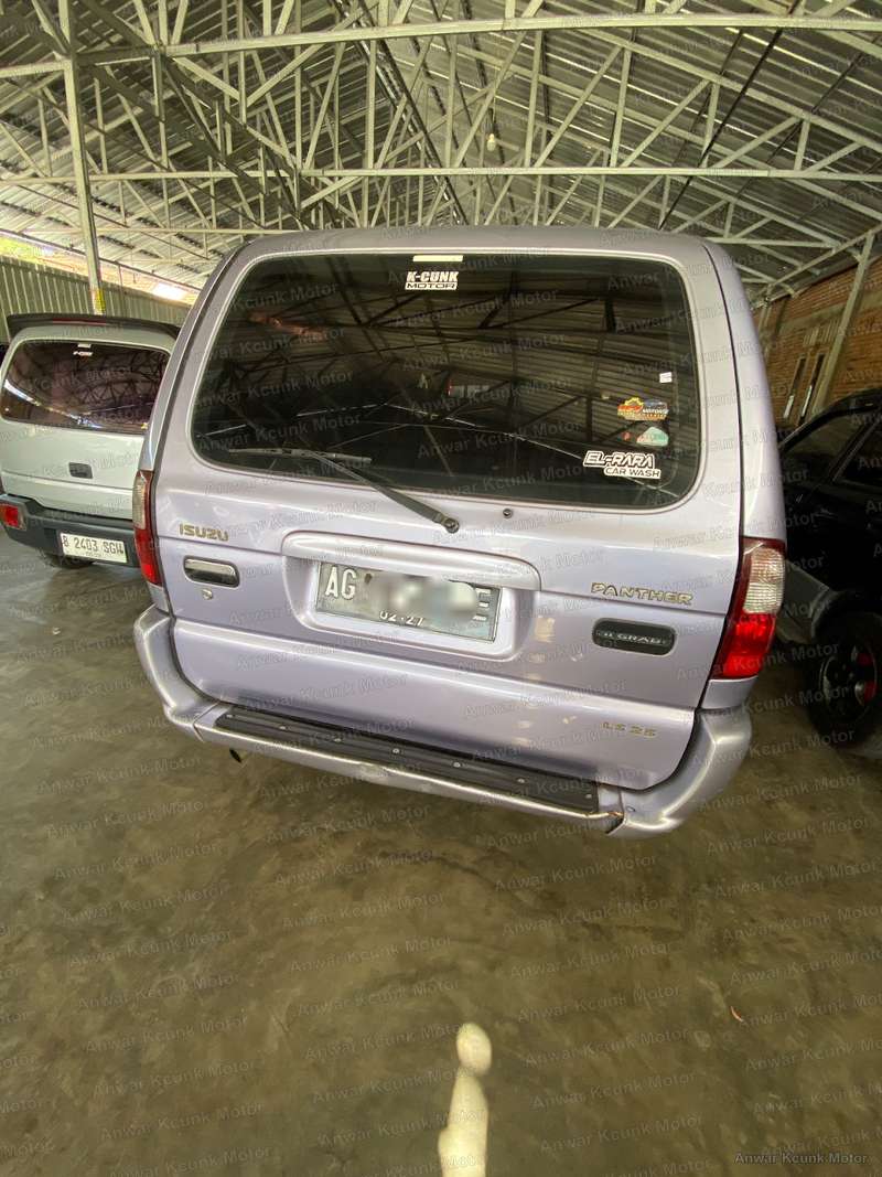 Isuzu Panther LS 2.5 - 4