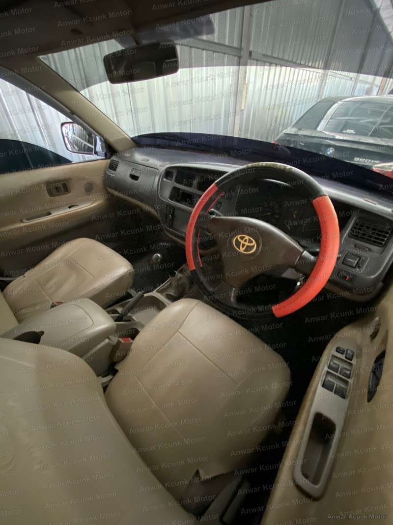 Toyota Kijang LGX 1.8 EFI - 2