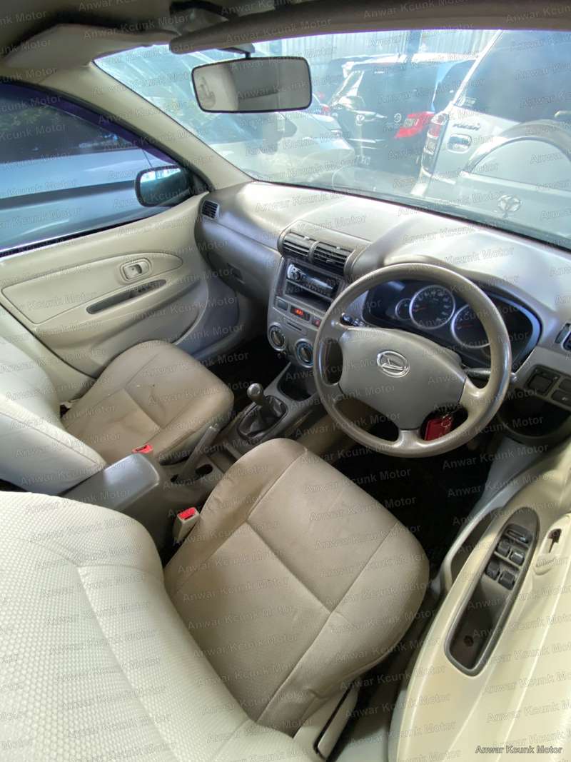 Daihatsu Xenia - 2