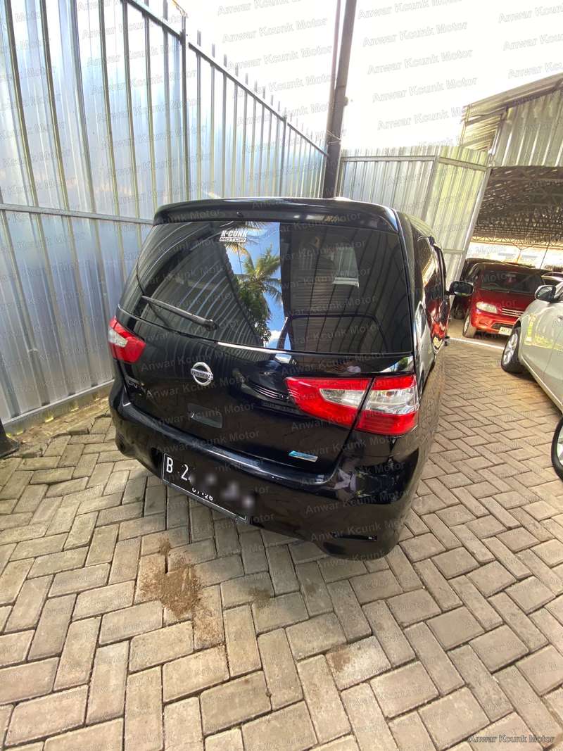 Nissan Grand Livina - 4