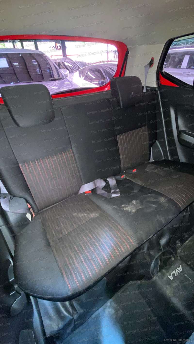 Daihatsu Ayla R - 3