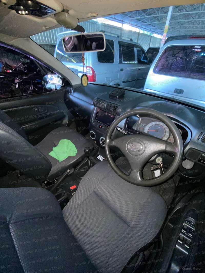 Daihatsu Xenia - 2
