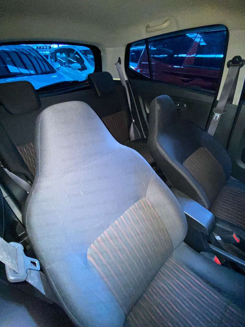 Daihatsu Ayla - 3