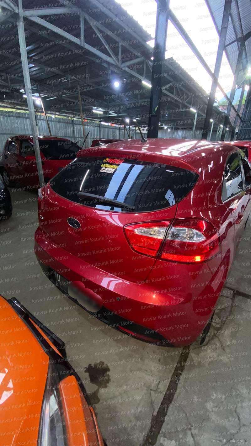 KIA Rio - 4