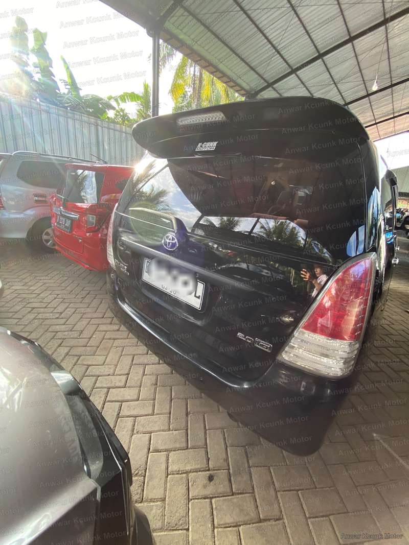 Toyota Innova G - 4
