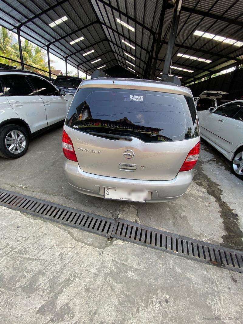Nissan Grand Livina - 4