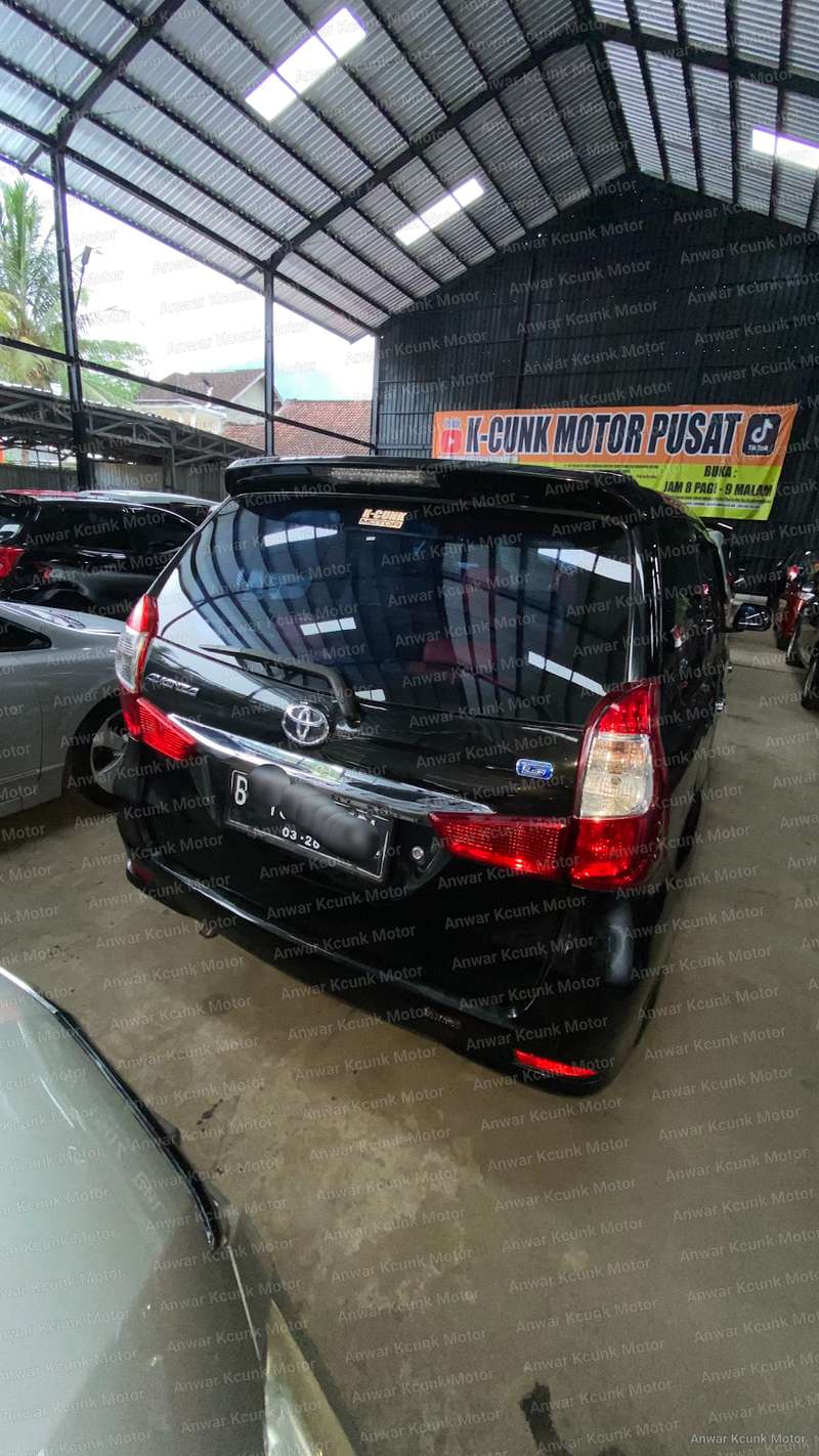 Toyota Avanza E - 4