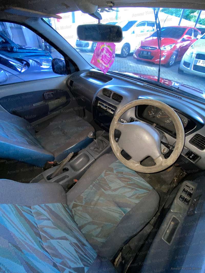 Daihatsu Taruna - 2