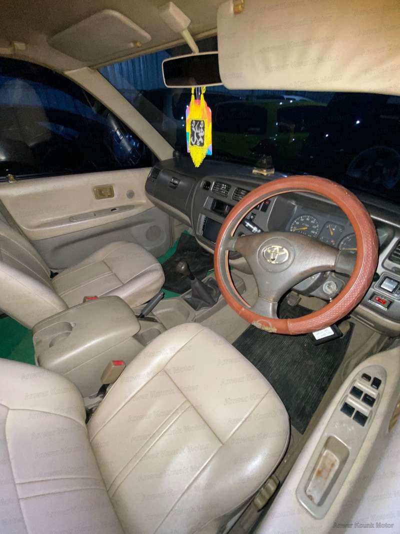 Toyota Kijang - 2