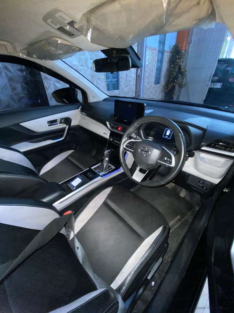 Toyota Veloz Q - 2