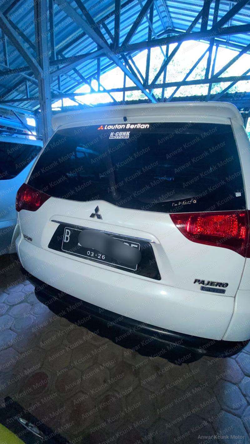 Mitsubishi Pajero Exceed - 4