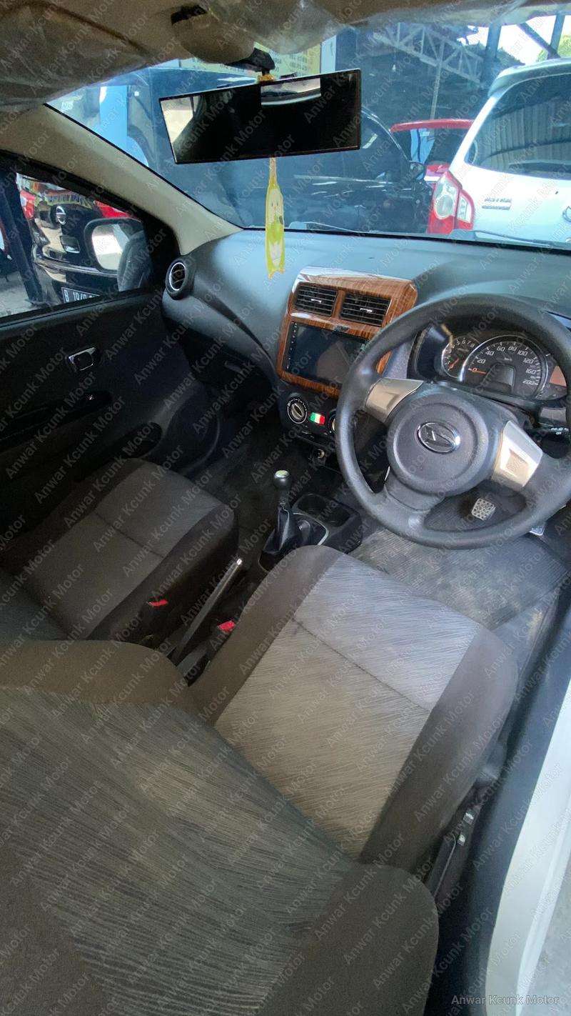 Daihatsu Ayla X - 2