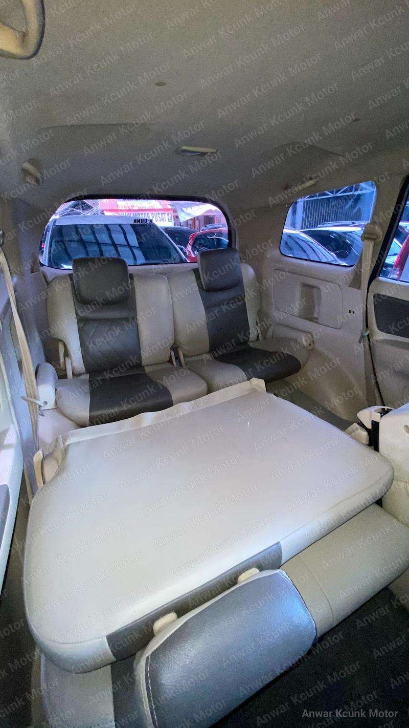 Toyota Innova G - 3