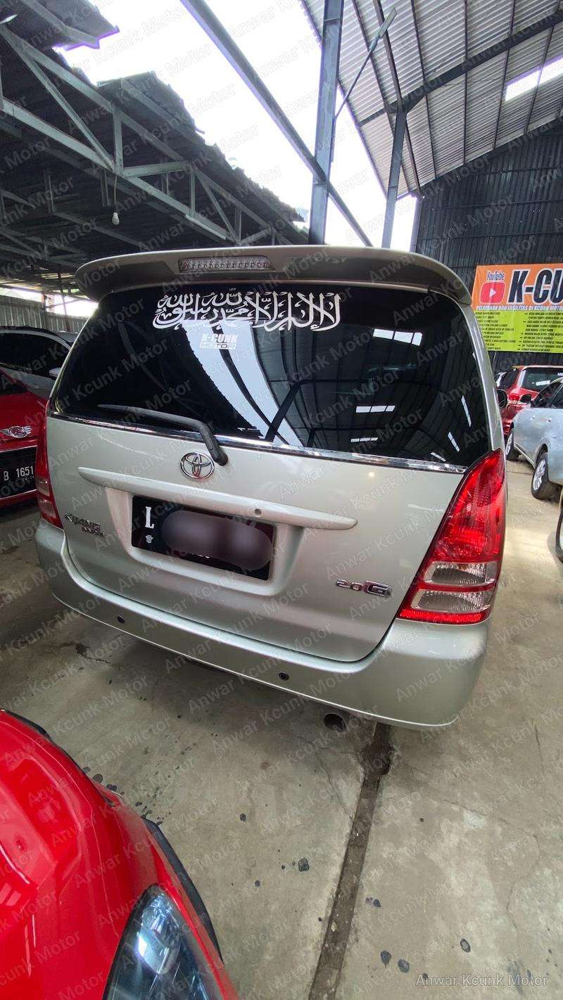 Toyota Innova G - 4